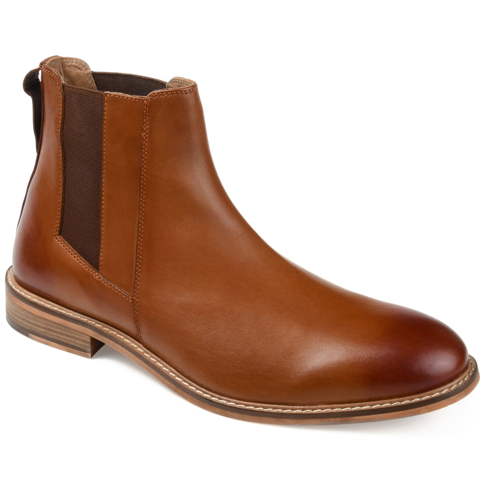 Thomas & Vine Corbin Plain Toe Chelsea Boot — US 9 — Size brown — Detail View