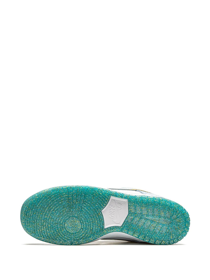 Nike X Sean Cliver Sb Dunk Low Holiday Special Sneakers