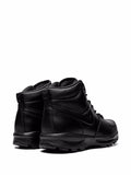 Nike Manoa