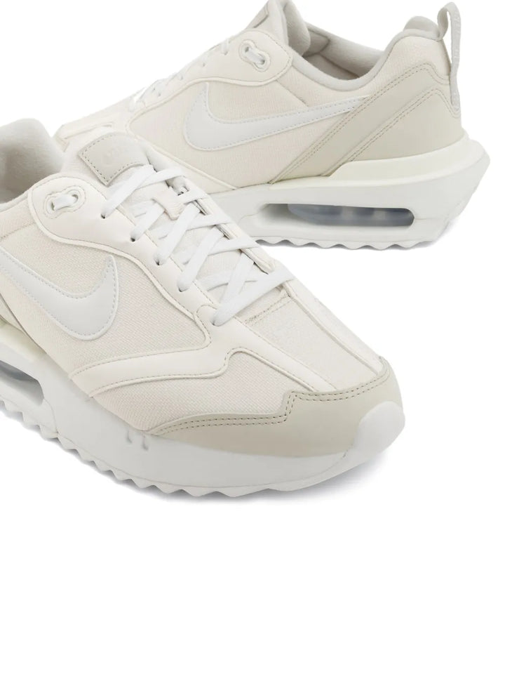 Nike Air Max Dawn Low-Top