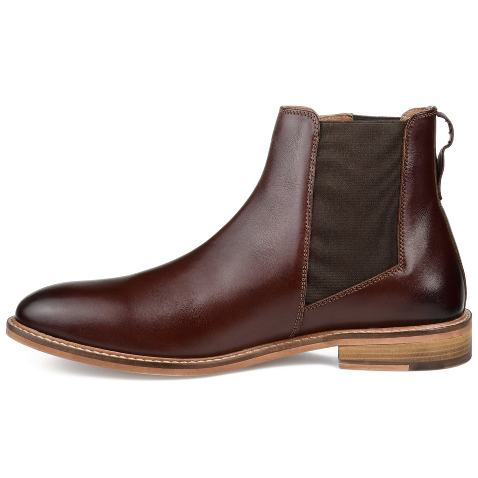 Thomas & Vine Corbin Plain Toe Chelsea Boot — US 9 — Size brown — Side View