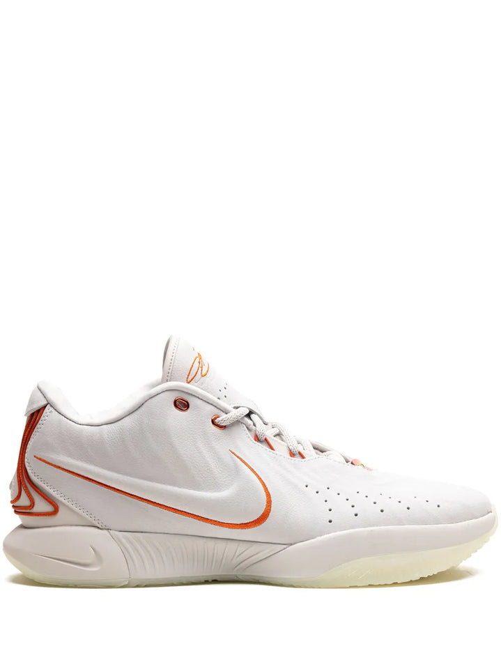 Nike Lebron 21