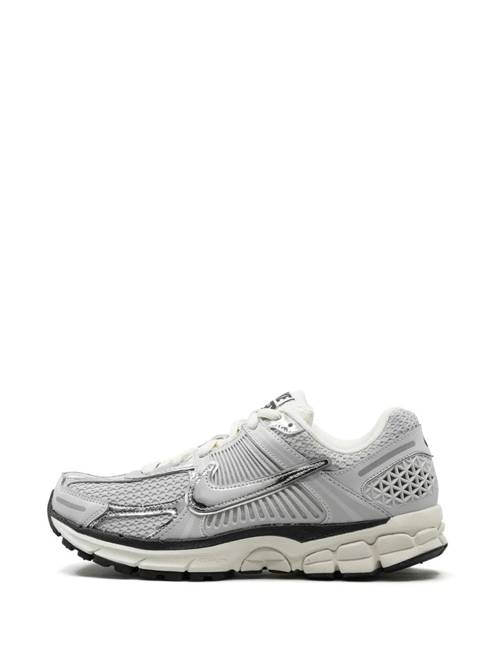 Nike Zoom Vomero 5 Chrome Sneakers