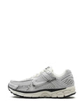 Nike Zoom Vomero 5 Chrome Sneakers
