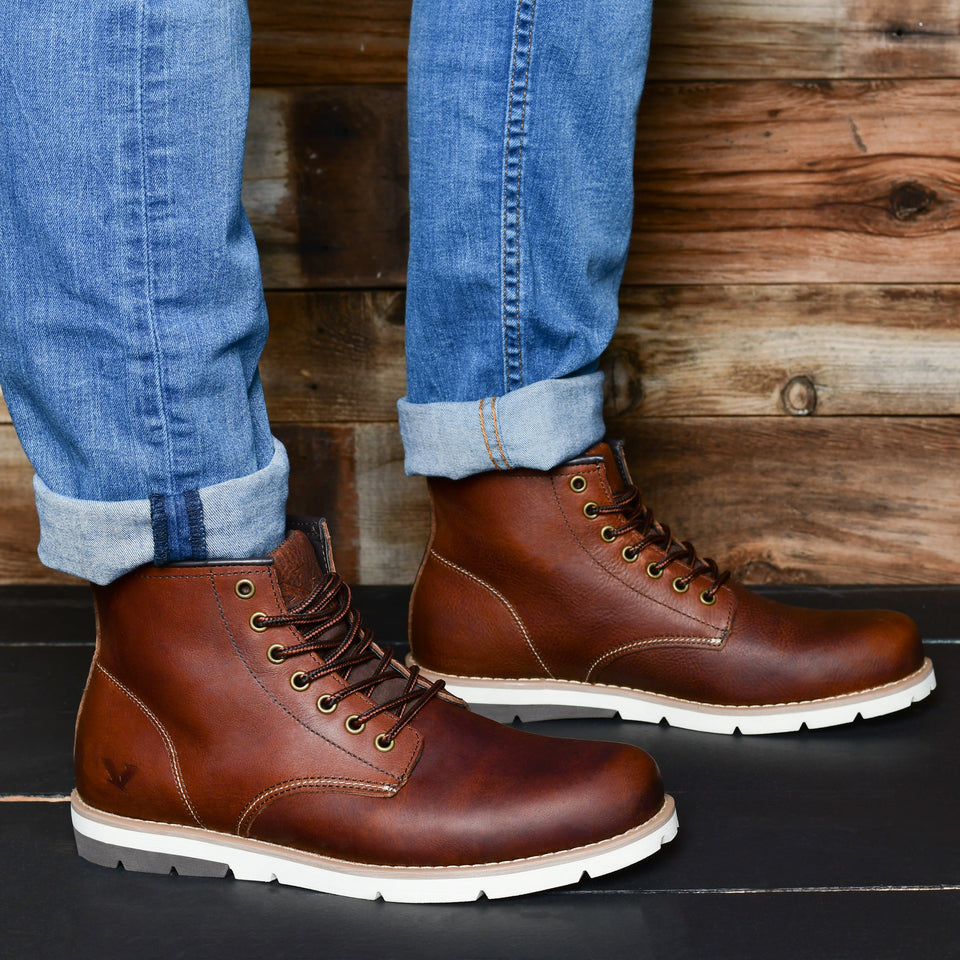 Territory Men's Axel Wide Width Ankle Boot — US 10 — Size chestnut — Detail View