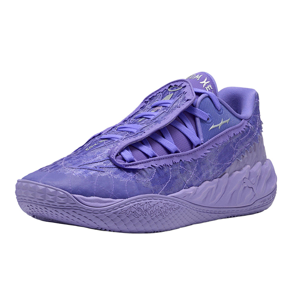 Mb.05 Lo Team Basketball Shoe