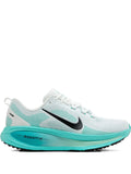 Nike Vomero 18 Low-Top Sneakers