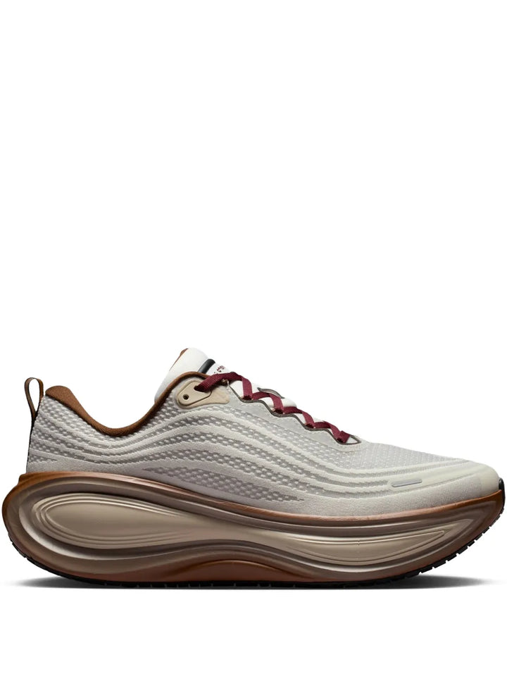 Nike Vomero Plus Low-Top Sneakers