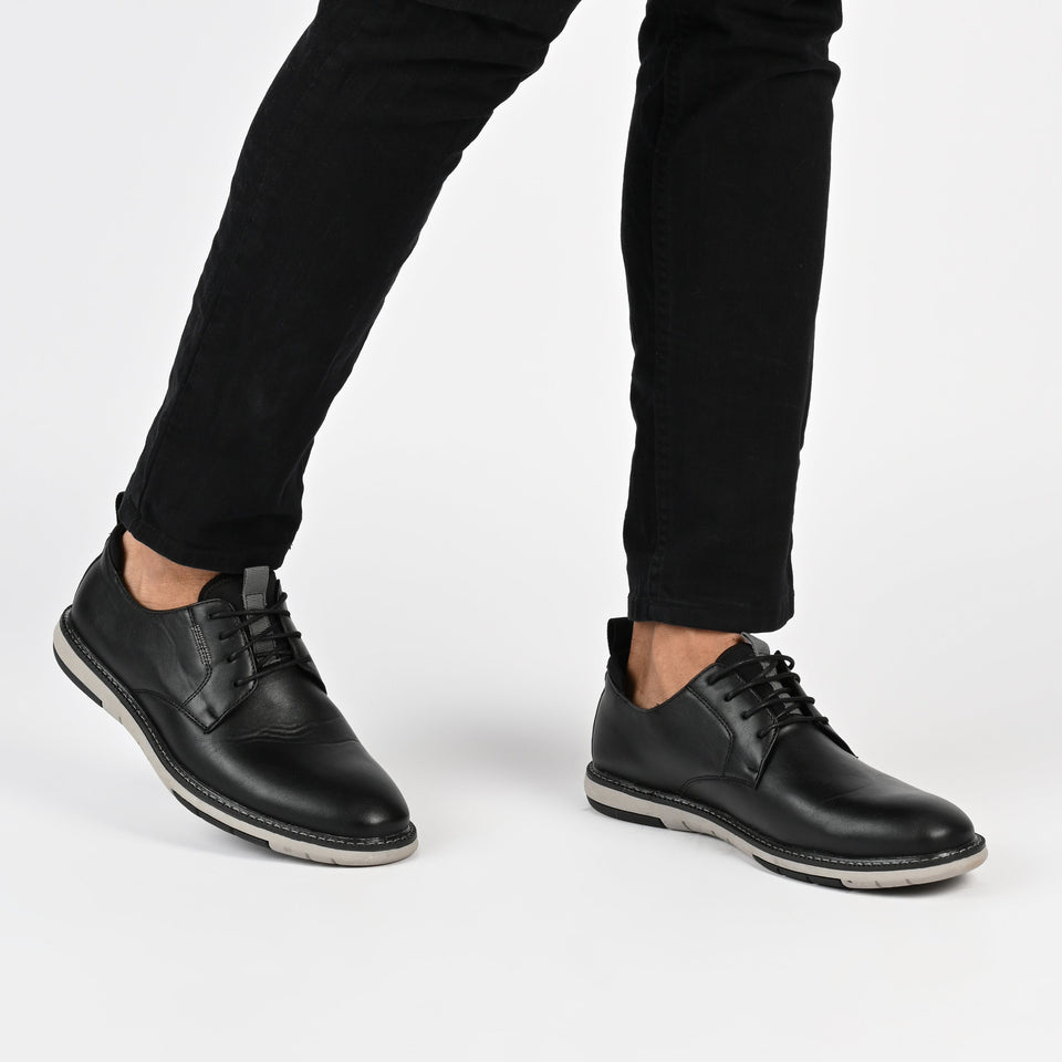 Vance Co. Thad Lace-up Hybrid Derby — US 10.5 — Size grey — Width Regular — Lifestyle View