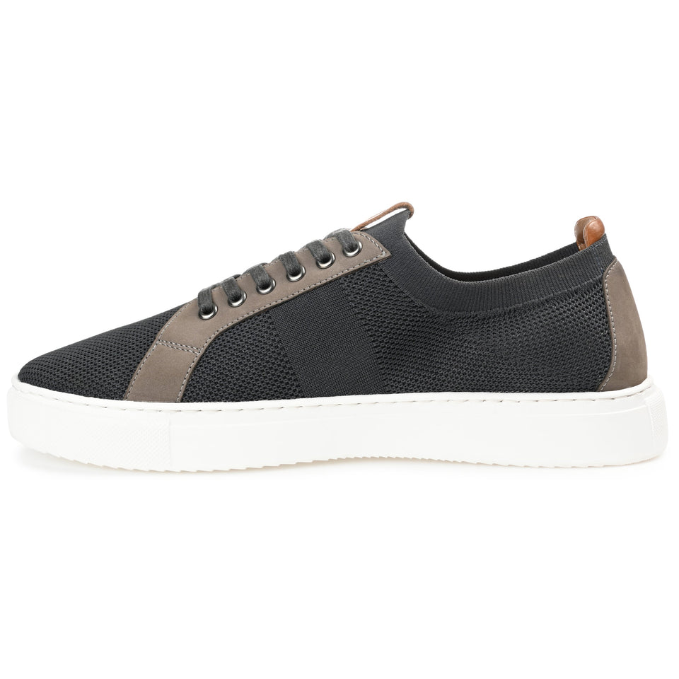 Thomas & Vine Gordon Knit Sneaker — US 9 — Size grey — Width Regular — Side View
