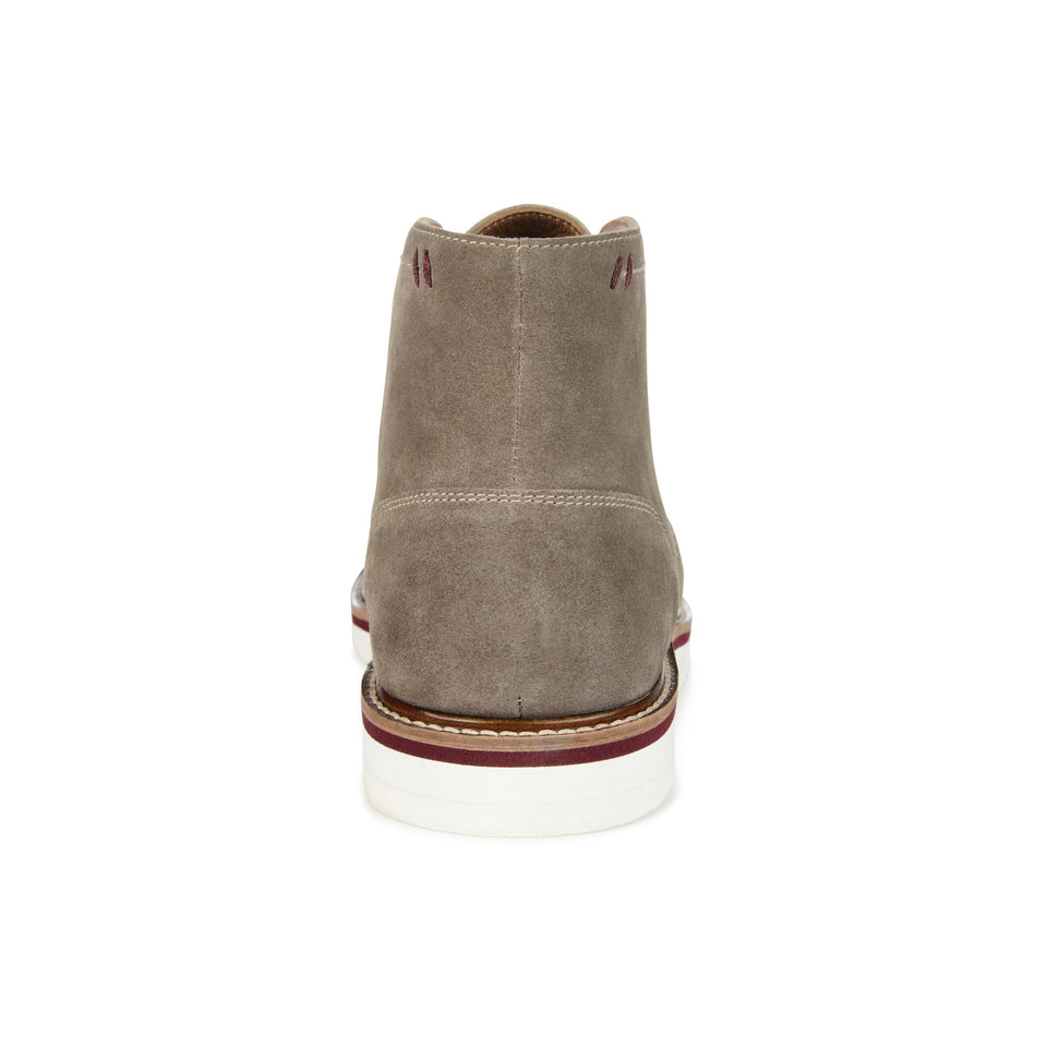 Thomas & Vine Keegan Wide Width Plain Toe Chukka Boot — US 11.5 — Size taupe — Width Wide — Back View