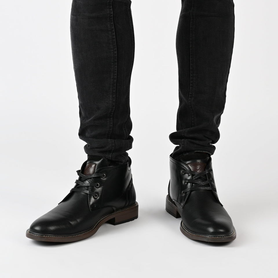 Vance Co. Vaughn Lace-up Chukka Boot — US 9 — Size black — Width Regular — Lifestyle View