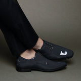 Vance Co. Men's Wide Width Cole Dress Shoe — US 12 — Size black — Detail View